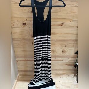 Bebe Black and White Sleeveless Sheath Maxi Dress